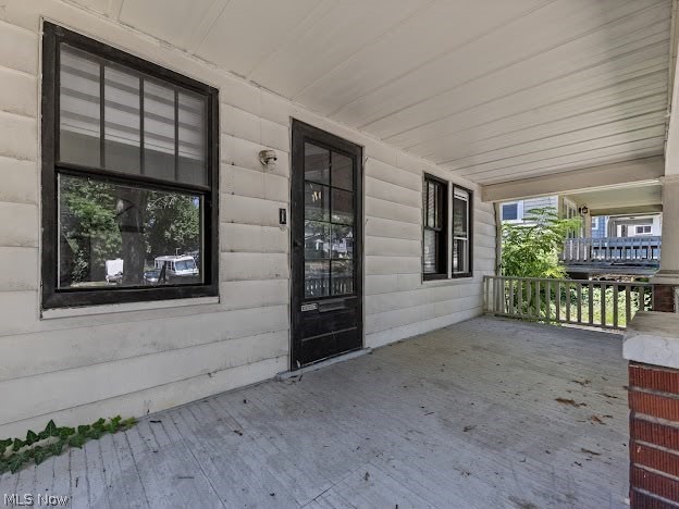 577 Eastland Avenue Akron OH 44305