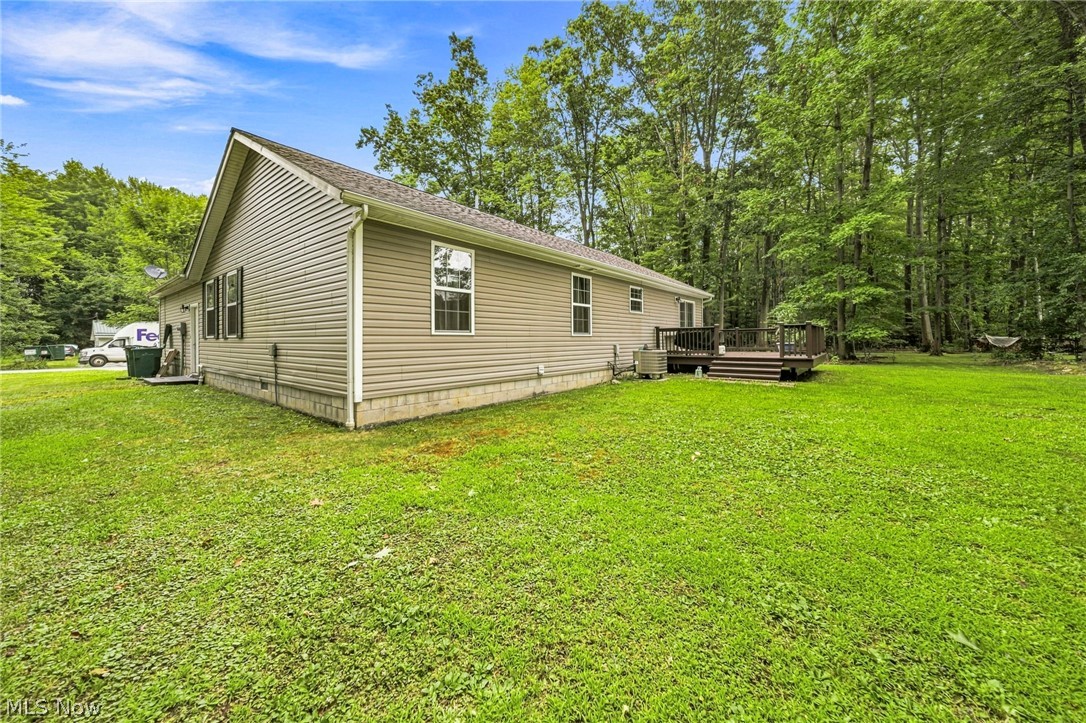 2043 N Park Lane Roaming Shores OH 44084