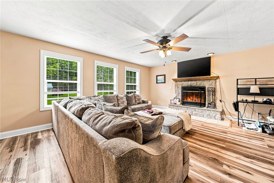 2043 N Park Lane Roaming Shores OH 44084