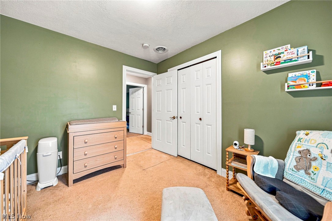 2043 N Park Lane Roaming Shores OH 44084