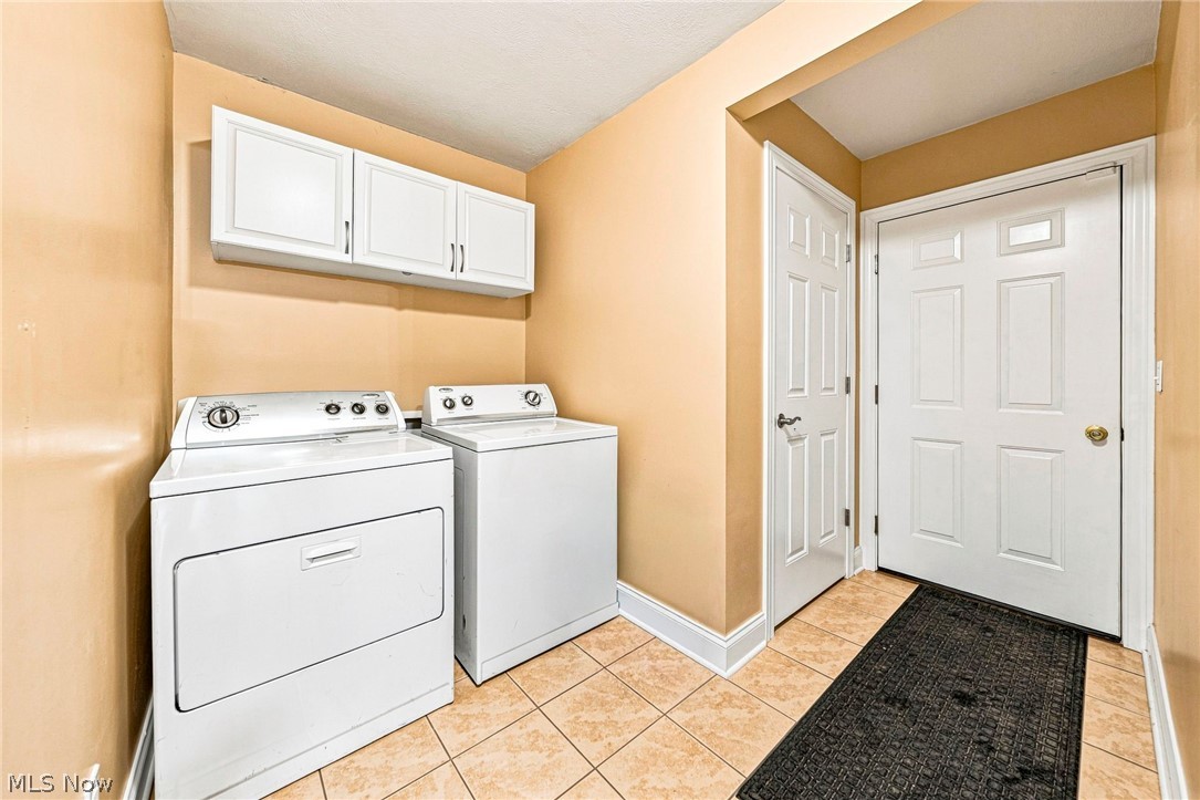 2043 N Park Lane Roaming Shores OH 44084
