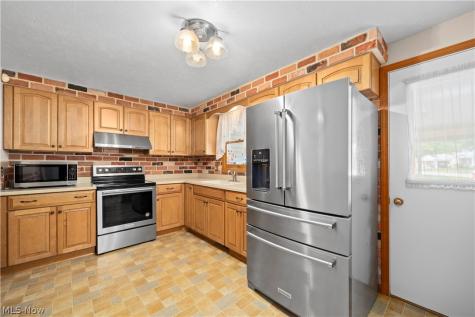 2823 Pease Lane Sandusky OH 44870