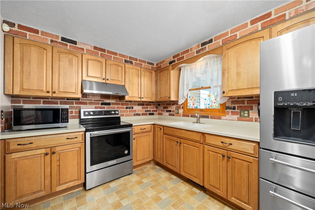 2823 Pease Lane Sandusky OH 44870