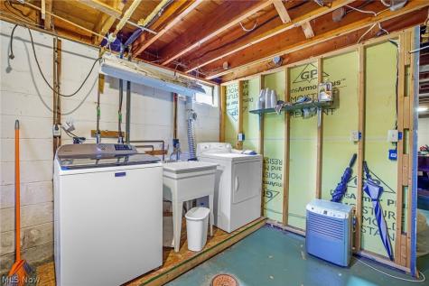 8259 Walter Street NW Massillon OH 44646