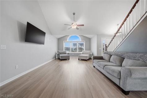 2291 Salem Street NW Uniontown OH 44685