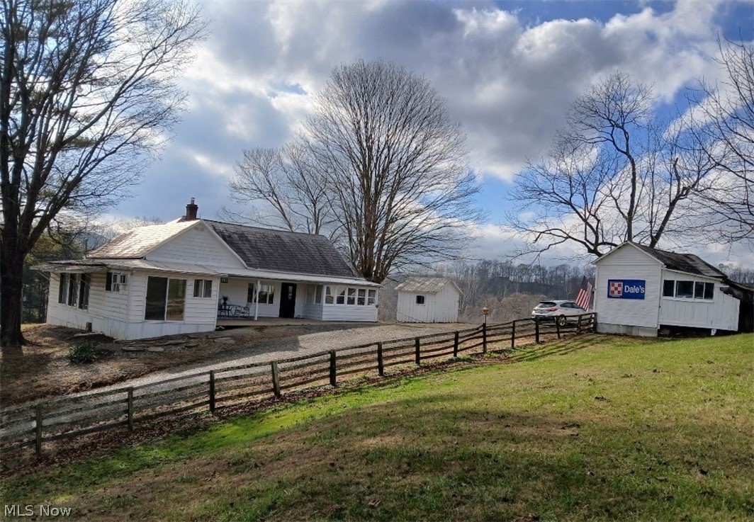 36189 Harriettsville Road Lower Salem OH 45745