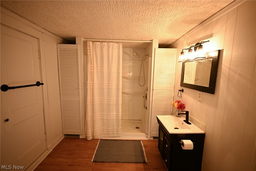 36189 Harriettsville Road Lower Salem OH 45745