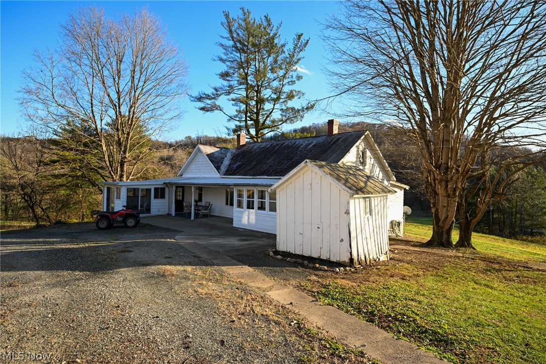 36189 Harriettsville Road Lower Salem OH 45745