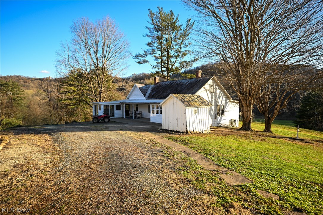 36189 Harriettsville Road Lower Salem OH 45745