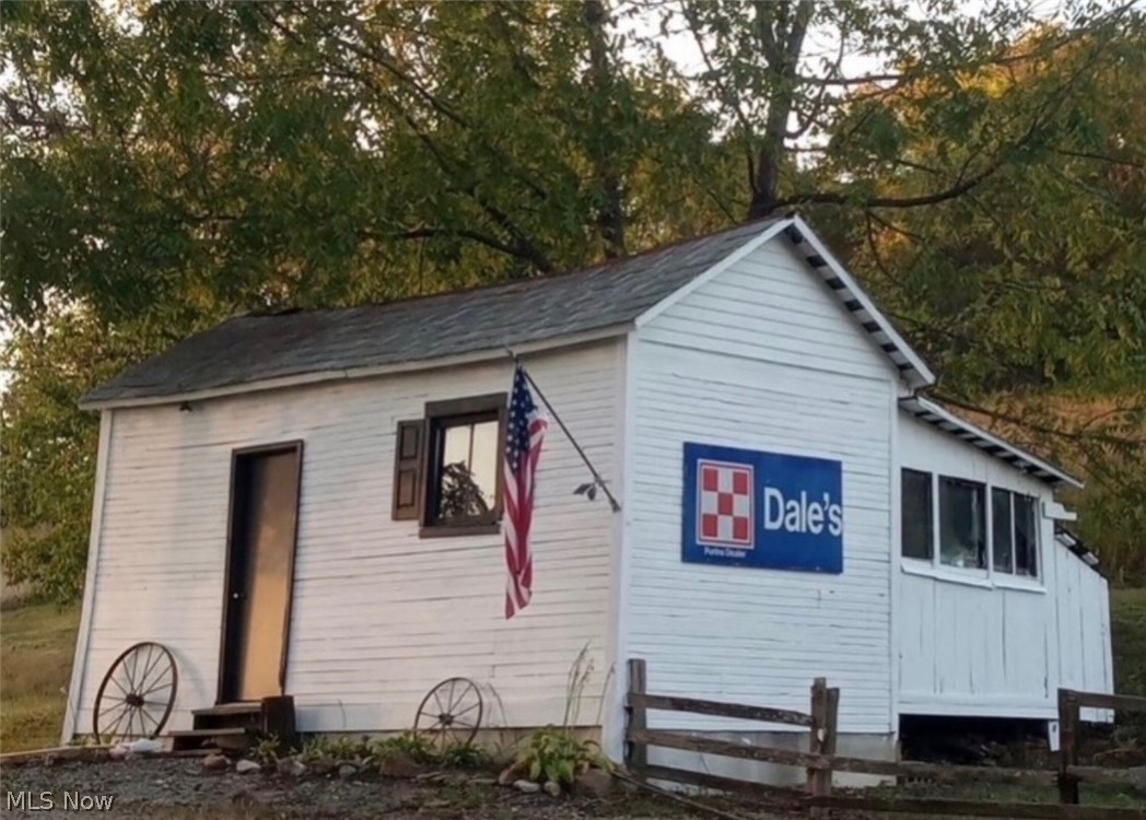 36189 Harriettsville Road Lower Salem OH 45745