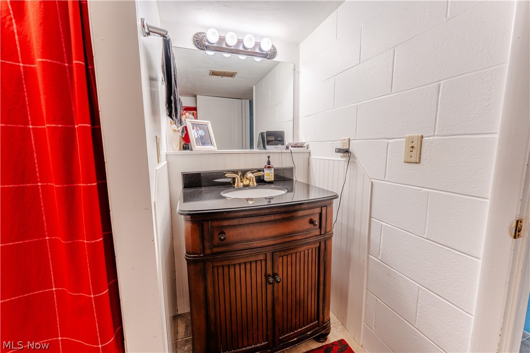 4334 Sr-39 Millersburg OH 44654