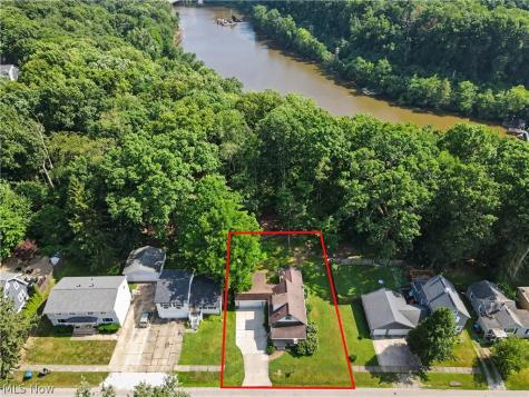 1026 Francis Avenue Cuyahoga Falls OH 44221