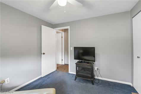 8123 Stuart Court North Royalton OH 44133