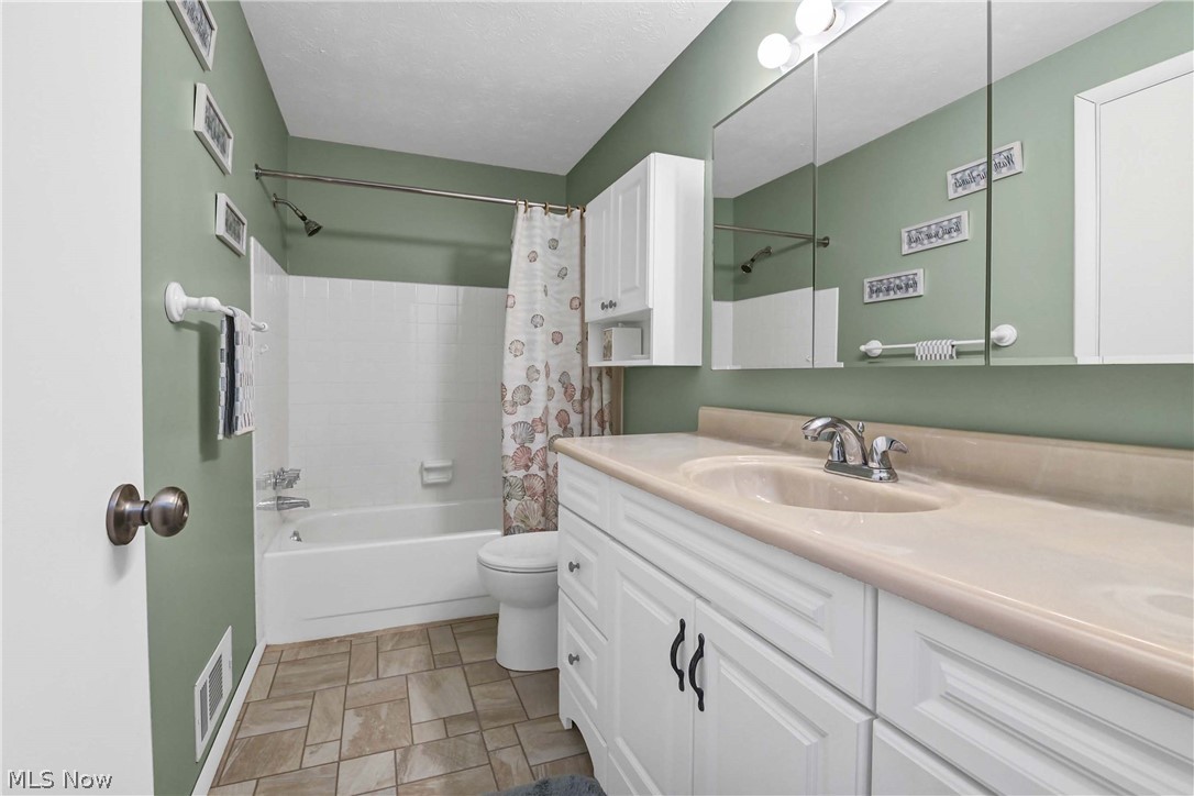 8123 Stuart Court North Royalton OH 44133