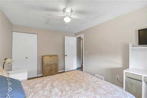 8123 Stuart Court North Royalton OH 44133