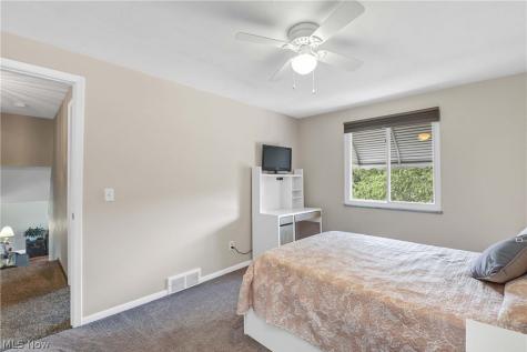 8123 Stuart Court North Royalton OH 44133