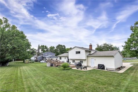 8123 Stuart Court North Royalton OH 44133