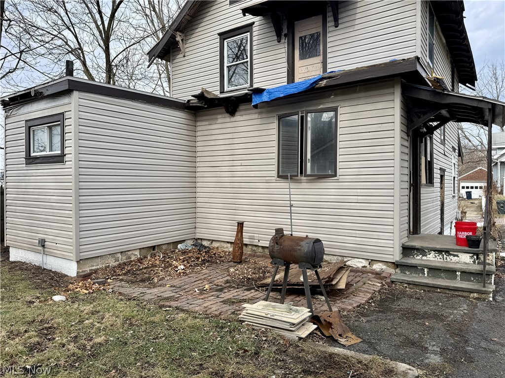 22 Brighton Drive Akron OH 44301