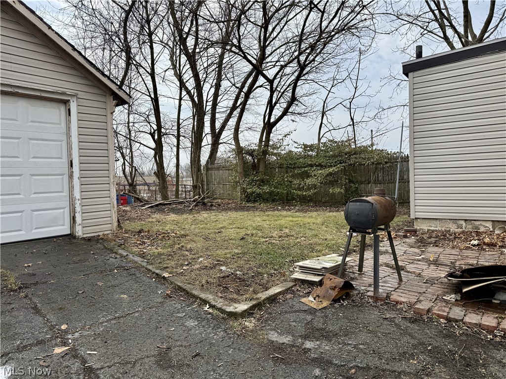 22 Brighton Drive Akron OH 44301