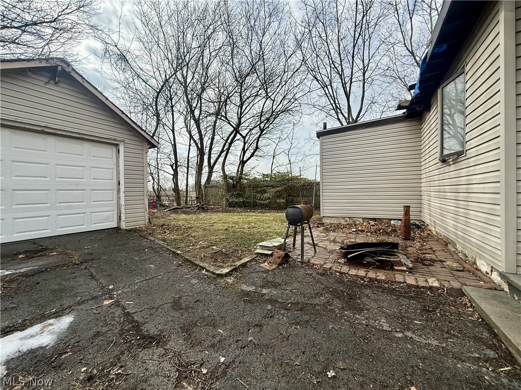 22 Brighton Drive Akron OH 44301