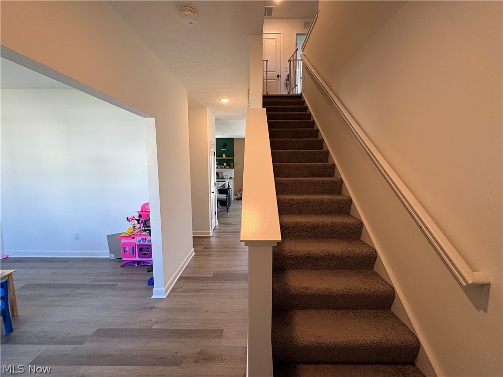 166 Harvest Way Elyria OH 44035