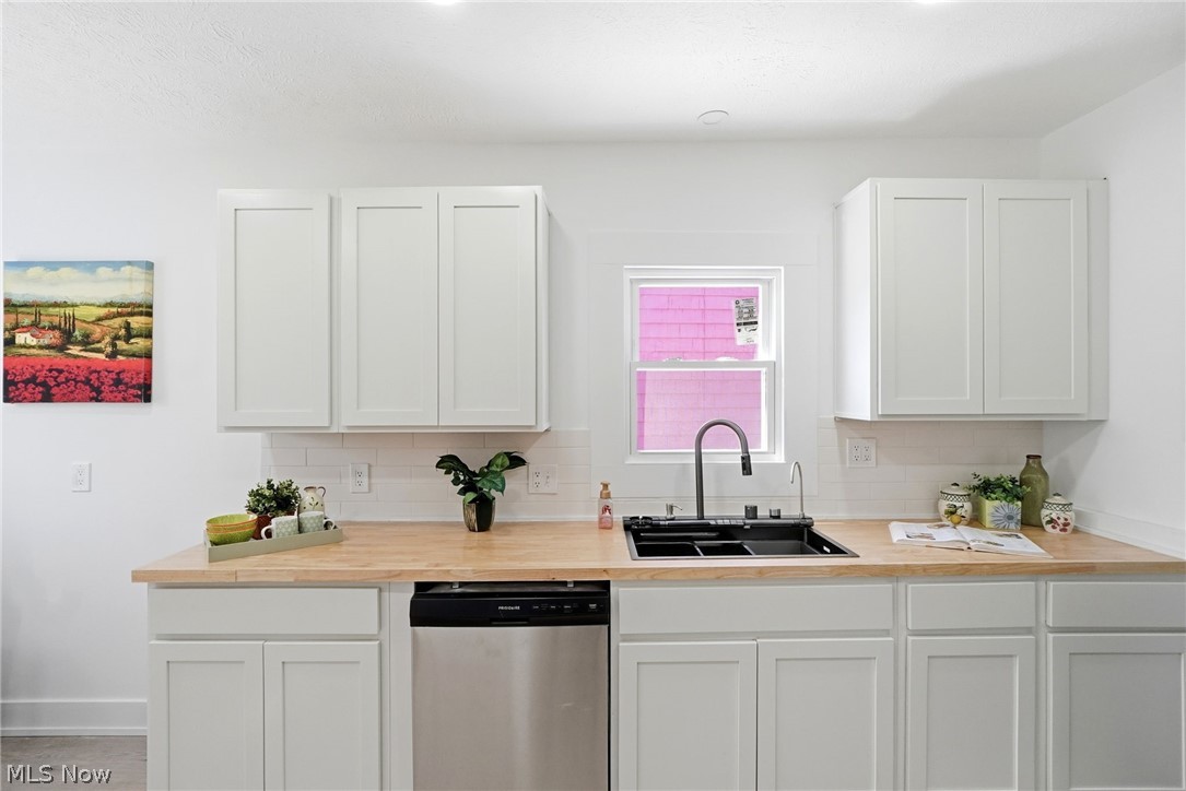 2009 Marlindale Road Cleveland OH 44118