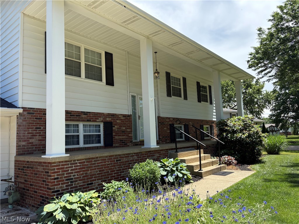 4491 Merlin Drive Uniontown OH 44685