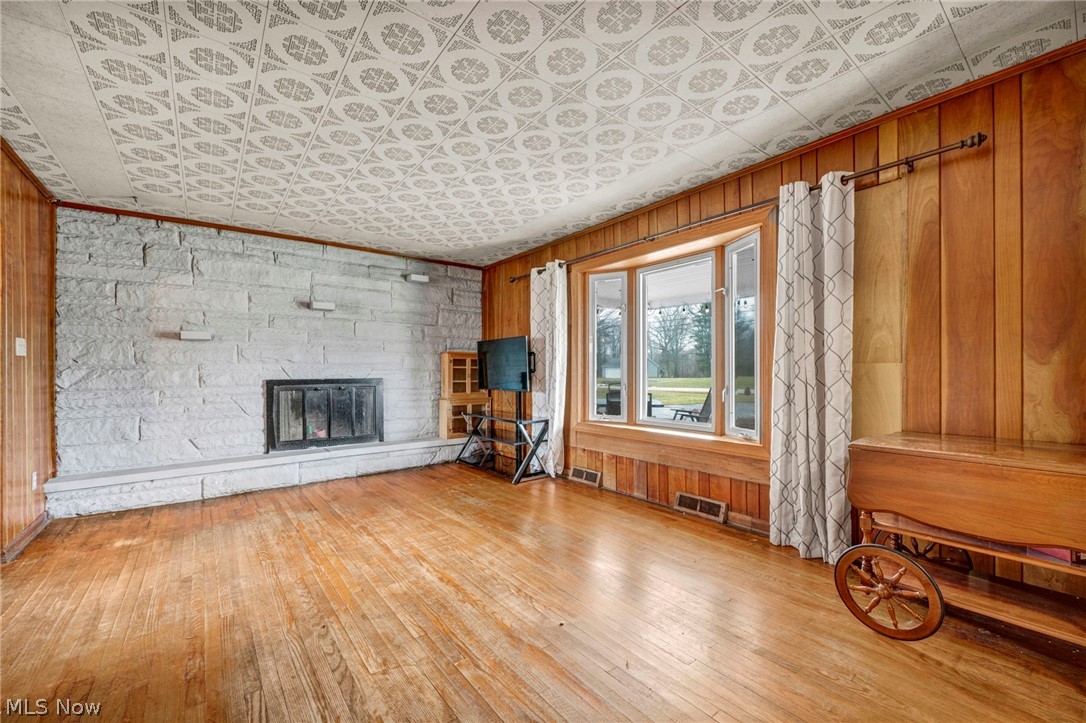 7182 State Route 45 North Bloomfield OH 44450
