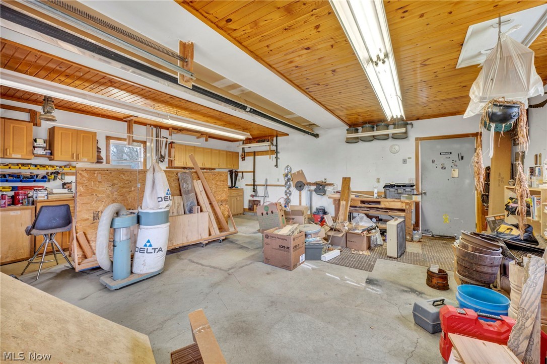 7182 State Route 45 North Bloomfield OH 44450