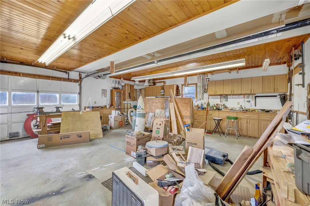 7182 State Route 45 North Bloomfield OH 44450
