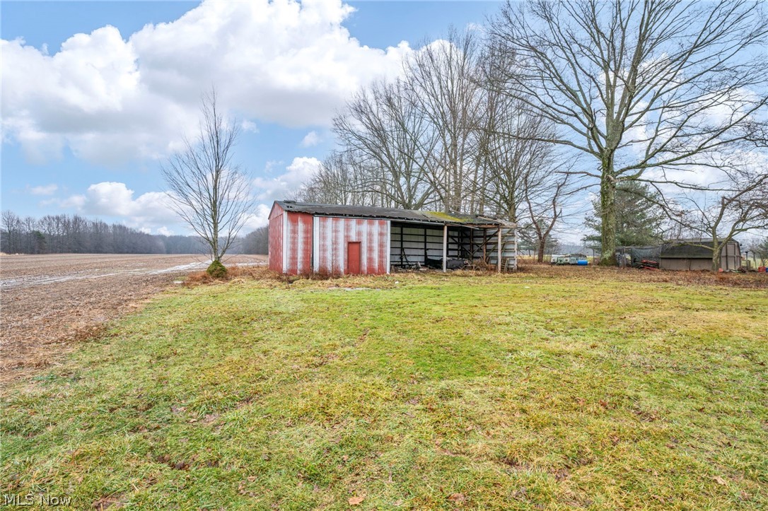 7182 State Route 45 North Bloomfield OH 44450