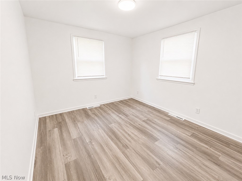 2516 Weir Warren OH 44483