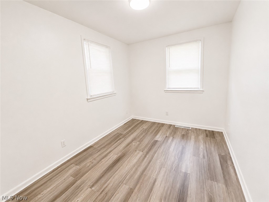 2516 Weir Warren OH 44483