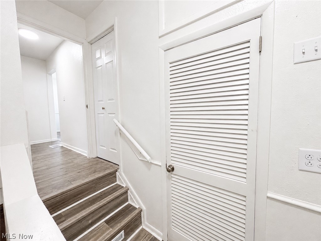 2516 Weir Warren OH 44483
