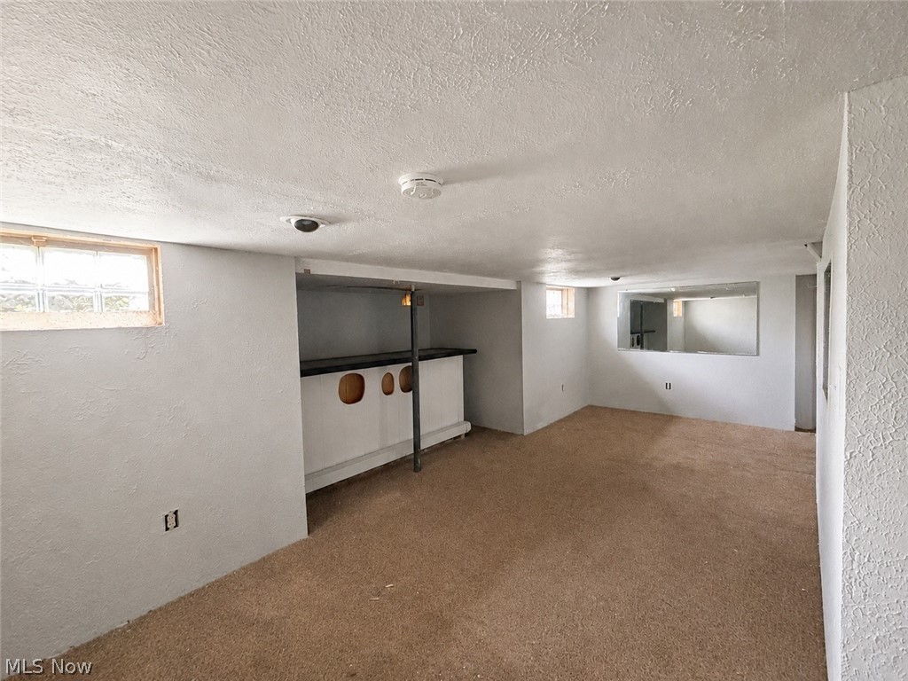2516 Weir Warren OH 44483