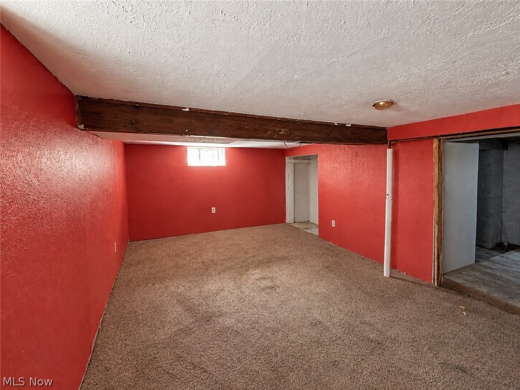 2516 Weir Warren OH 44483