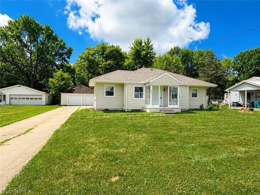 2516 Weir Warren OH 44483