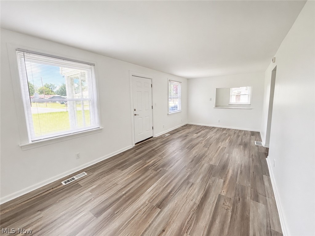 2516 Weir Warren OH 44483