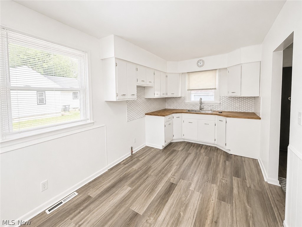 2516 Weir Warren OH 44483