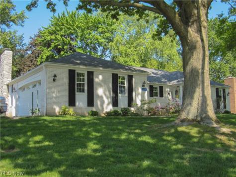 7351 Starcliff Avenue NW North Canton OH 44720