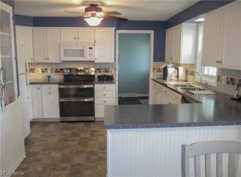 7351 Starcliff Avenue NW North Canton OH 44720