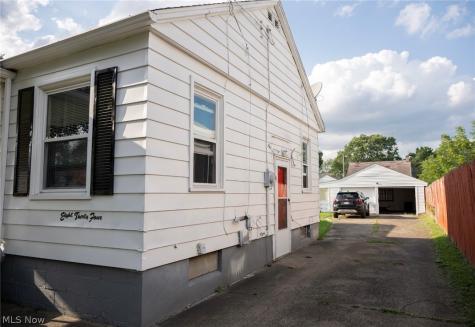 834 Cambridge Avenue Youngstown OH 44502