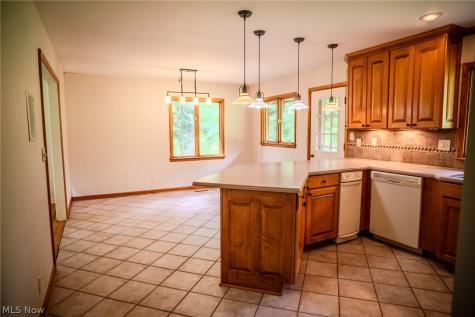100 Crestwood Circle Marietta OH 45750