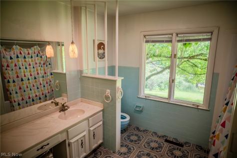 100 Crestwood Circle Marietta OH 45750