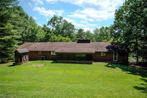 100 Crestwood Circle Marietta OH 45750