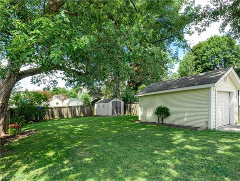 2048 9th Street Cuyahoga Falls OH 44221