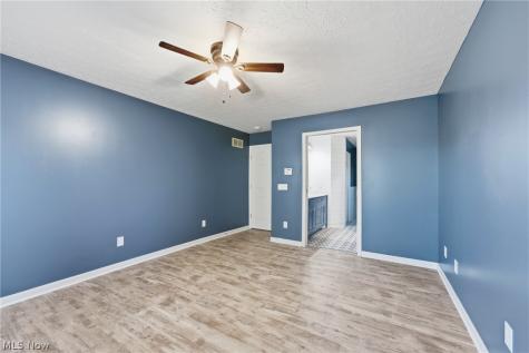 8056 Greenwich Boulevard NW Massillon OH 44646
