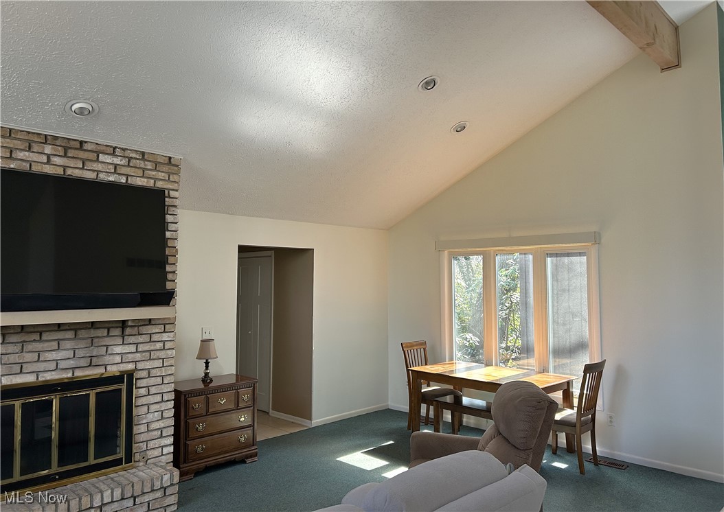 692 Arbor Way Aurora OH 44202