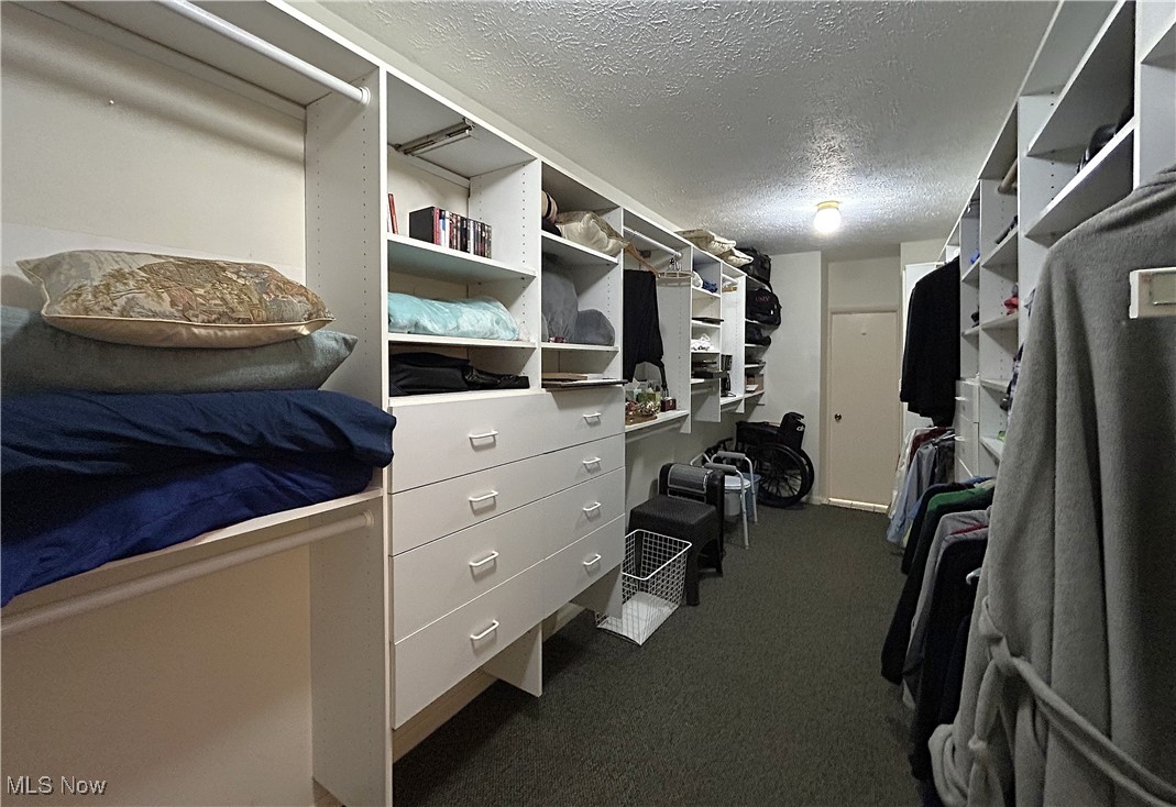 692 Arbor Way Aurora OH 44202