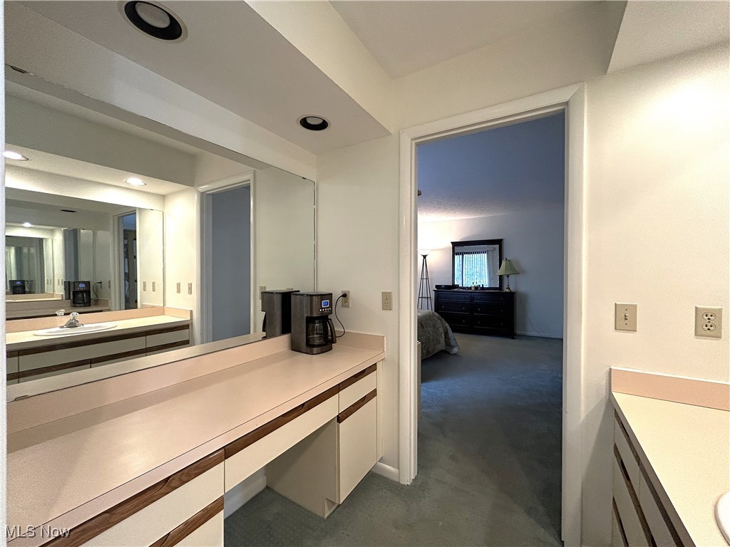 692 Arbor Way Aurora OH 44202